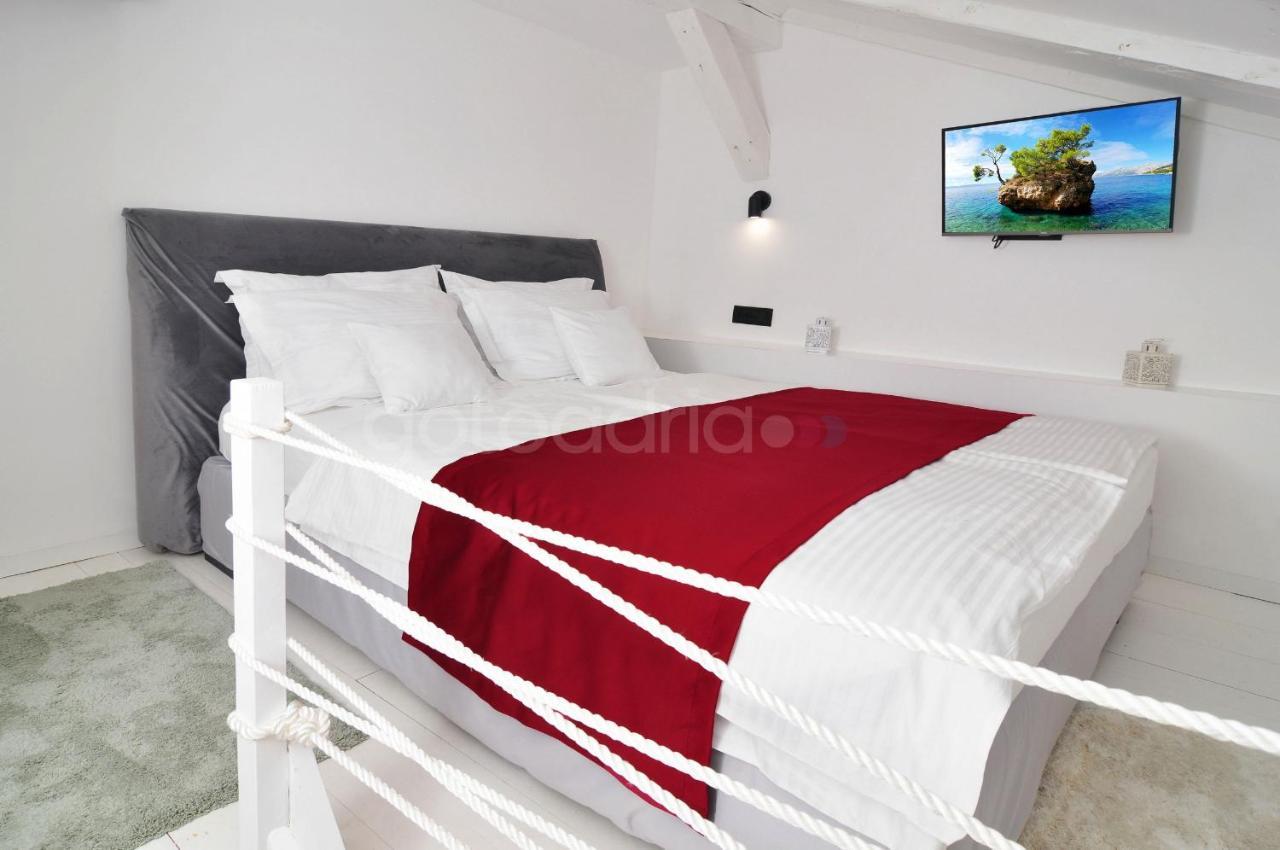 Beachfront Deluxe B&B Makarská Exteriér fotografie
